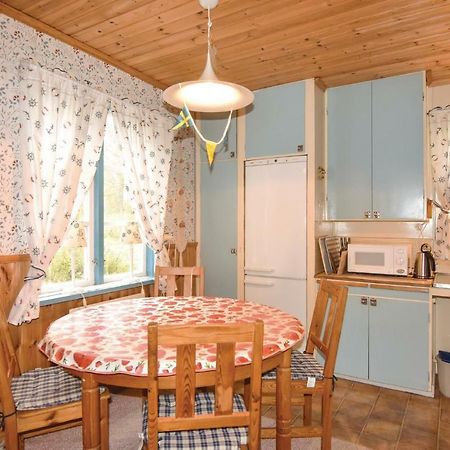 2 Bedroom Stunning Home In Molkom Sutterhojden Luaran gambar