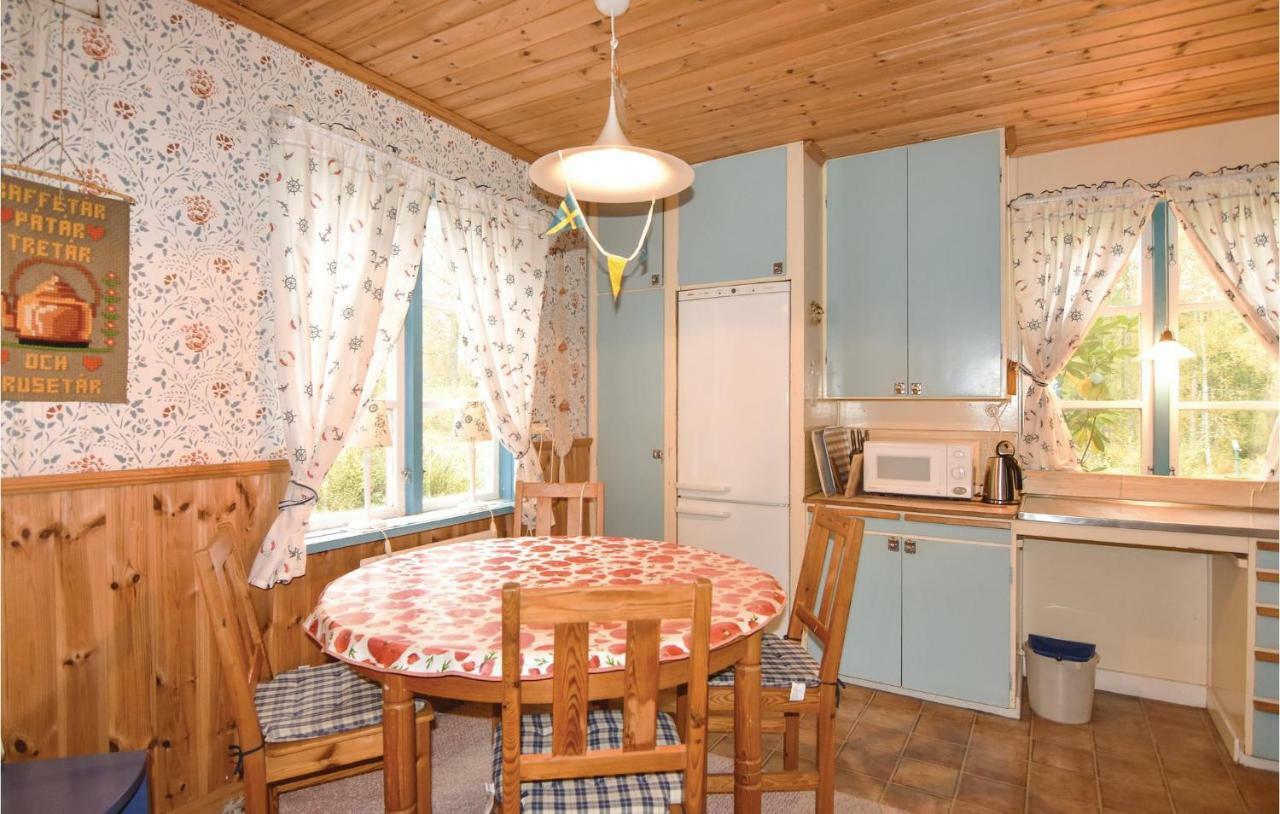 2 Bedroom Stunning Home In Molkom Sutterhojden Luaran gambar